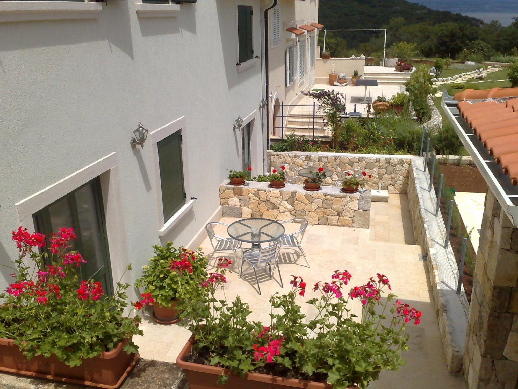 Apartments Villa Ina Brsec Exterior photo
