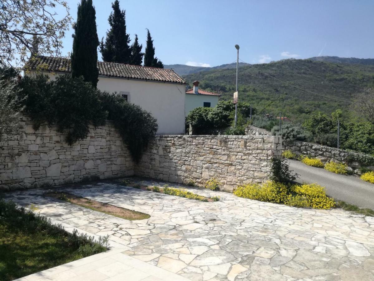 Apartments Villa Ina Brsec Exterior photo