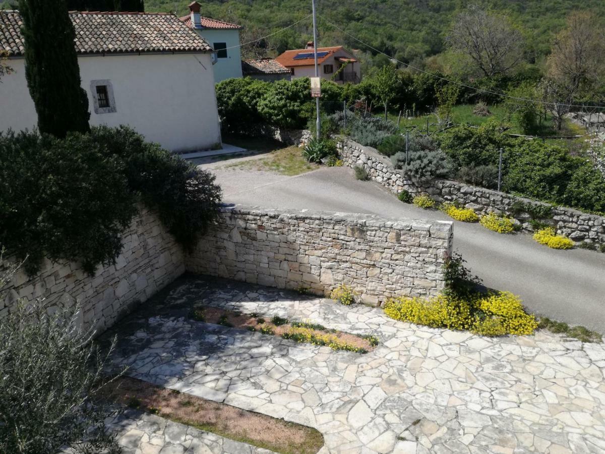Apartments Villa Ina Brsec Exterior photo
